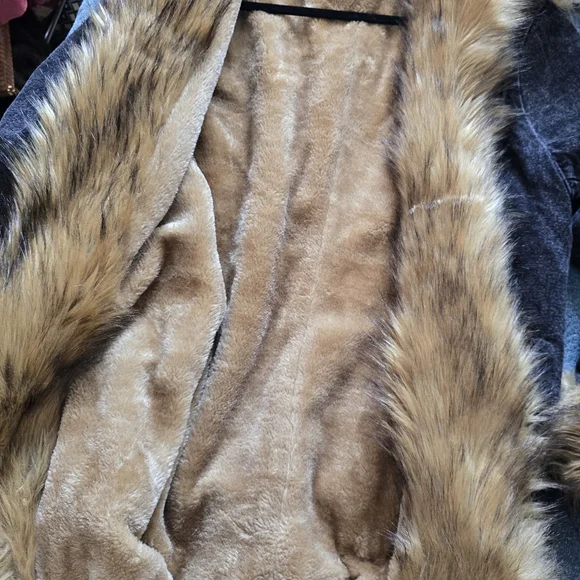 Women's Long Hooded Parka Faux Fur  Distressed Black Denim Statement Jacket - Picture 4 of 15